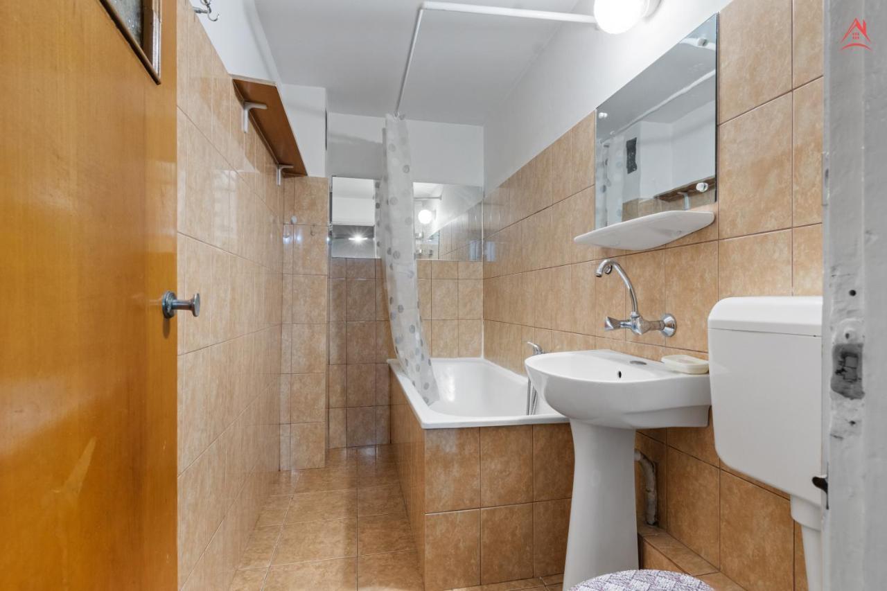 Dristor Large And Cozy Apartment Bucarest Exterior foto
